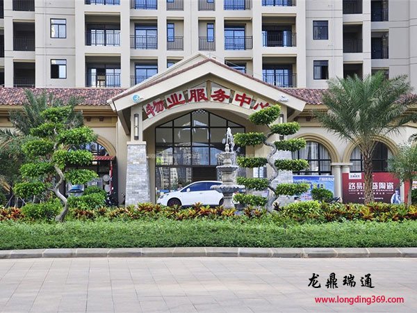 集团物业停车场