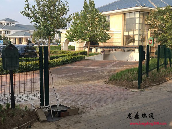 艾力枫社高尔夫球场车牌识别系统预埋线路