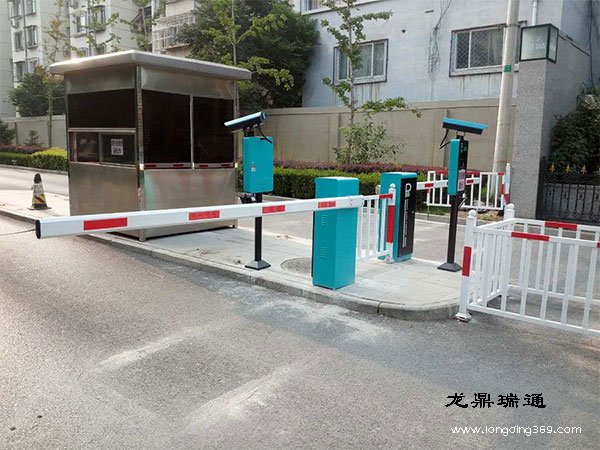 车牌识别系统实拍