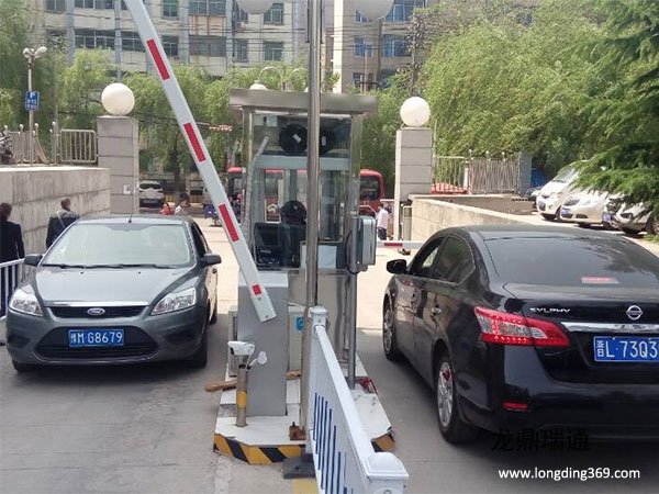 车牌自动识别系统