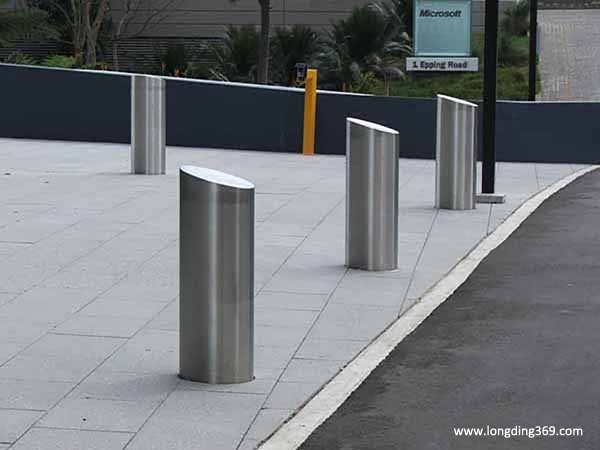 朝阳区全自动升降柱：商场车辆出入口