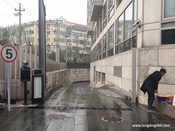 车牌识别系统，广告道闸