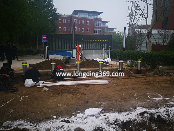 海淀区升降柱：高能时代环境单位停车场