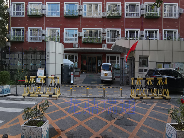 北京市东城区全自动液压升降柱：单位出入口